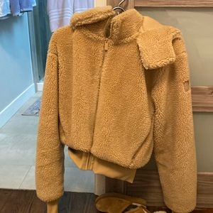 Alo size small jacket with detachable hood